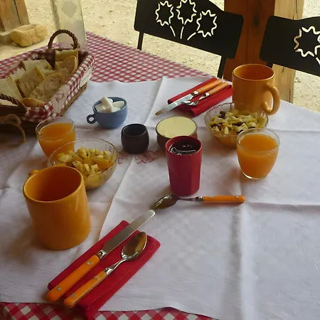 Sous Le Tilleul, Chez Joelle Et Guy 3*